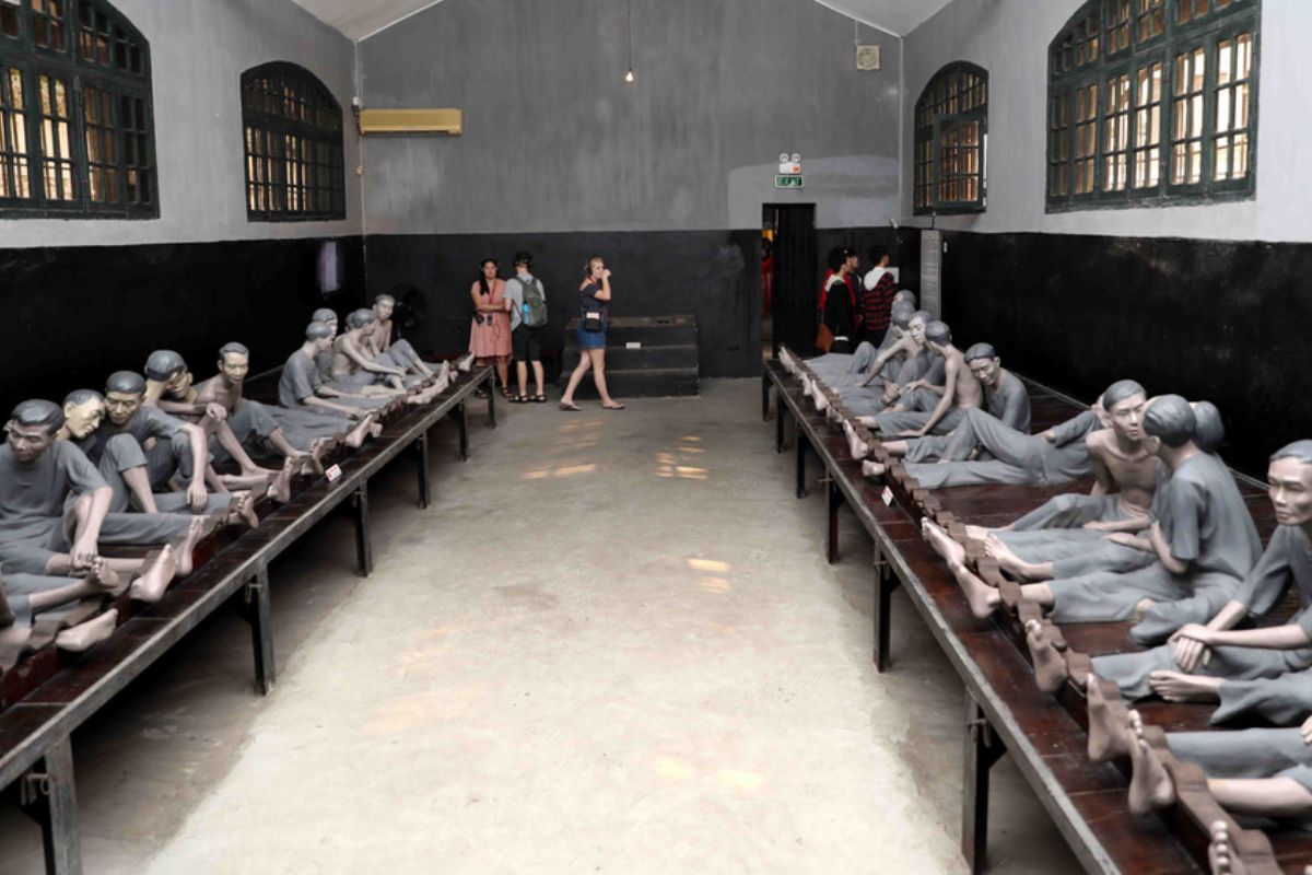 Hoa Lo Prison