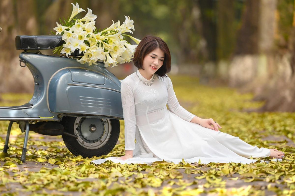 Wear the Ao Dai and Capture the Old Quarter