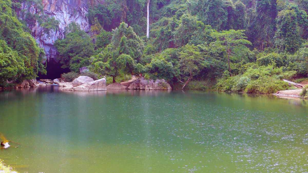 Kong Lor Cave Exploration