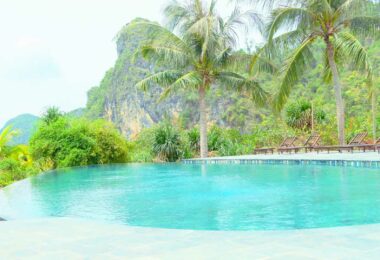 Cabalina Grove in Cat Ba Island Swimming Pool