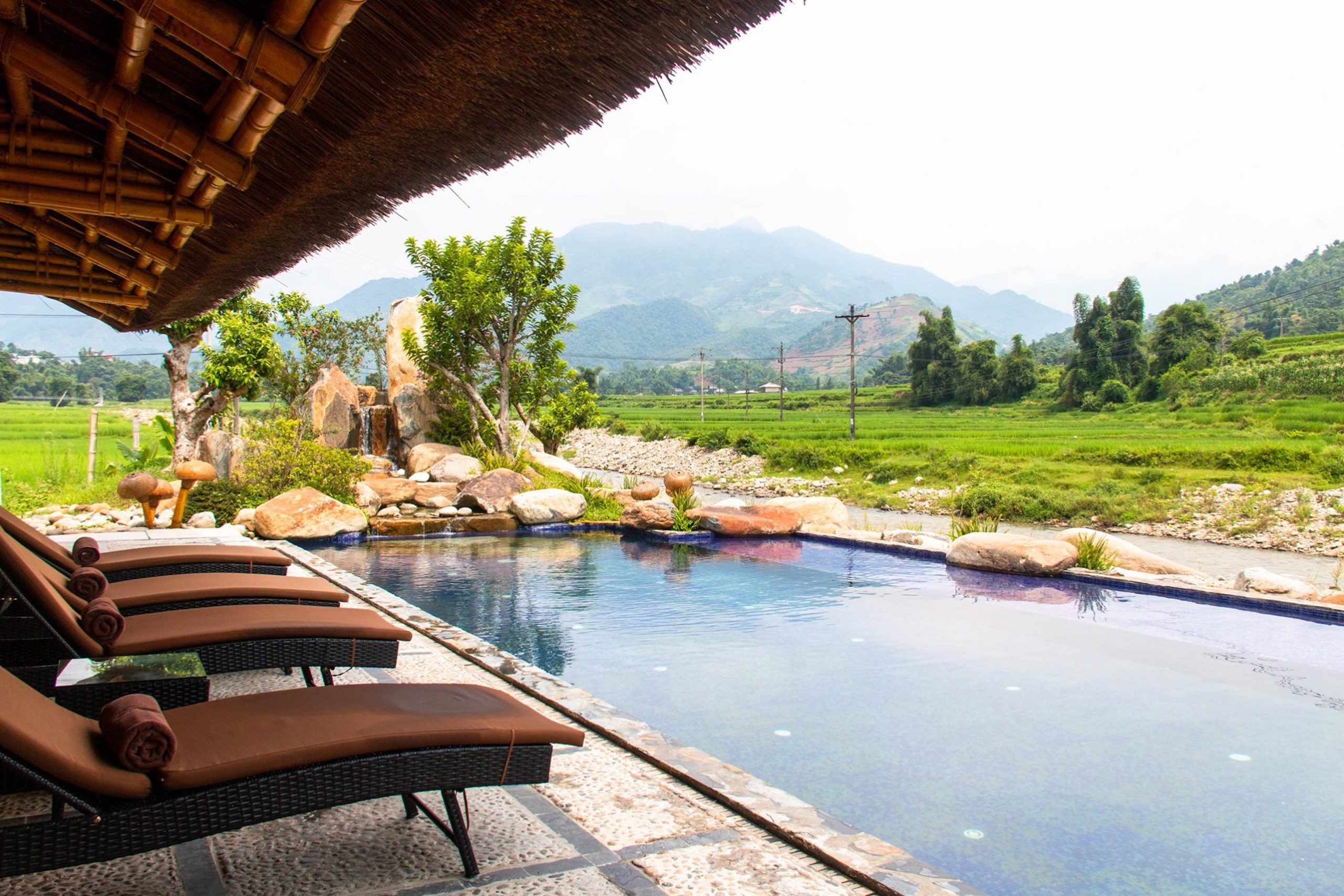 Hot mineral spring in Nam Hon