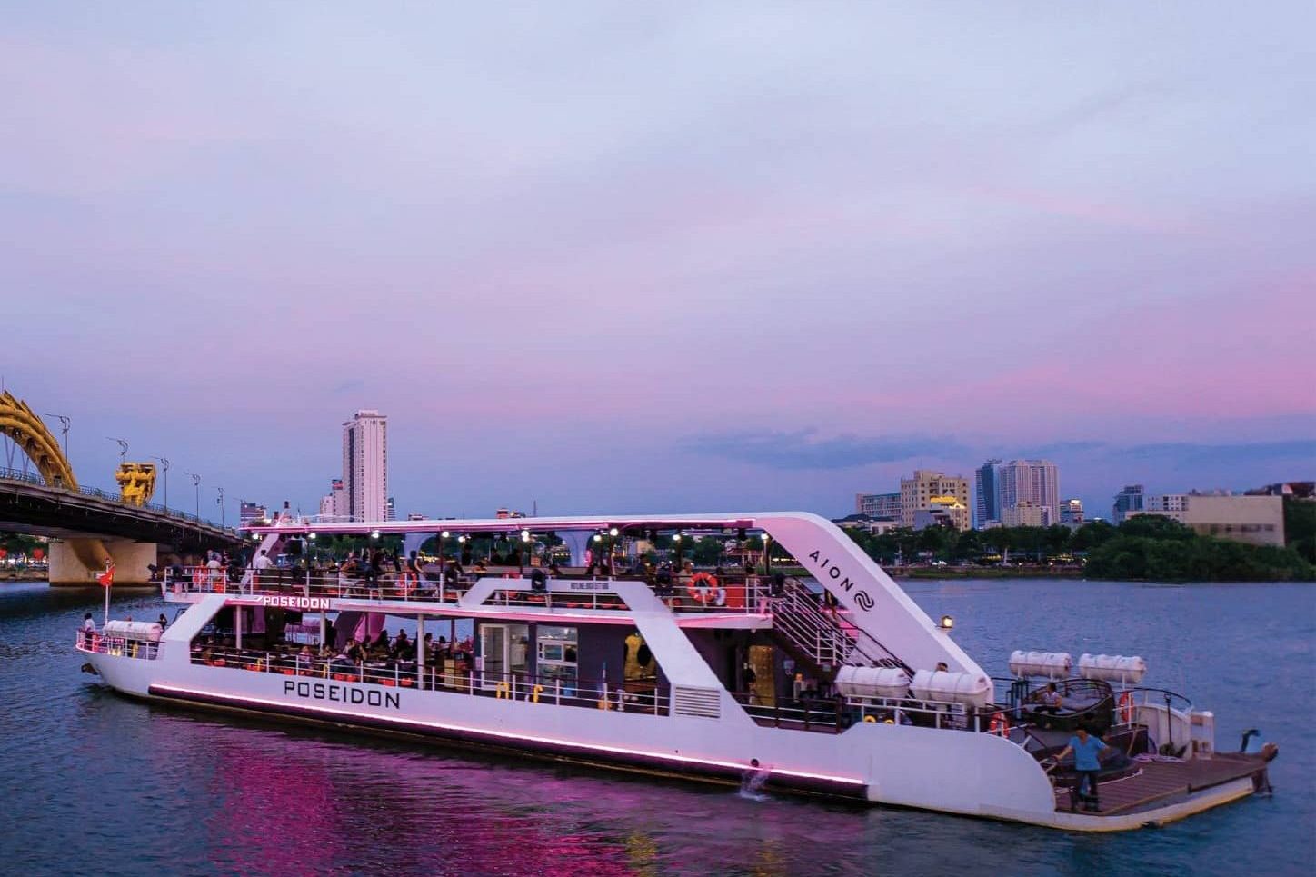 Han river Poseidon Cruise